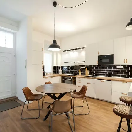 Paprikoer Apartment *